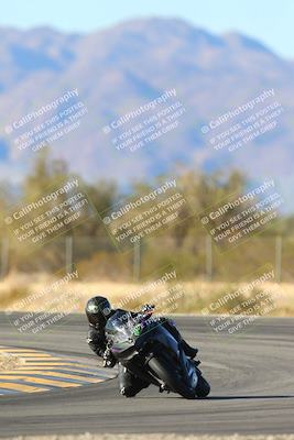 media/Jan-10-2025-CVMA Friday Practice (Fri) [[489e0da257]]/Group 4 and Trackday/Session 5 (Turn 7)/